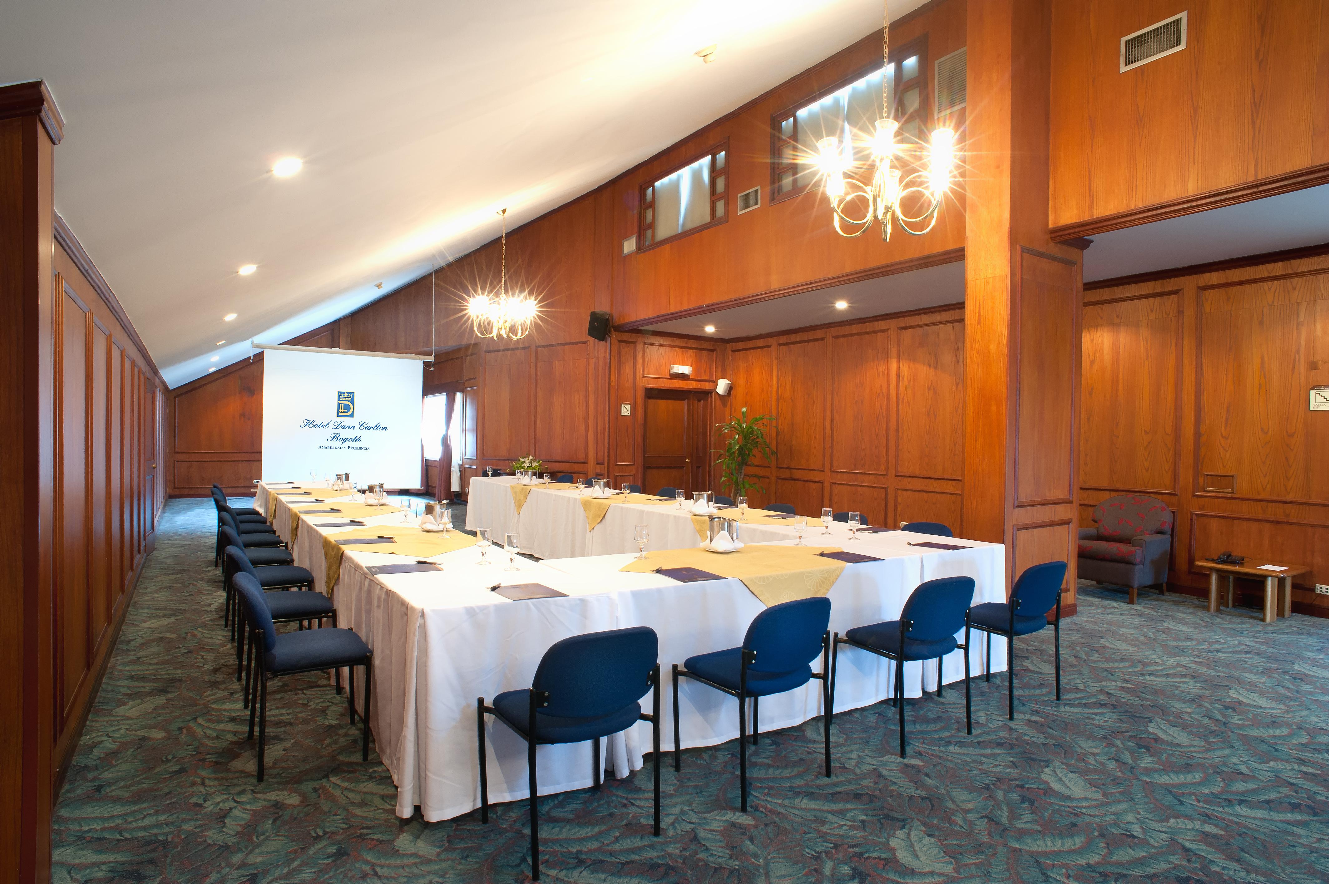 Hotel Dann Carlton Bogotá Exterior foto Meeting room