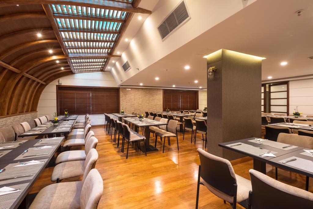 Hotel Dann Carlton Bogotá Exterior foto Restaurant